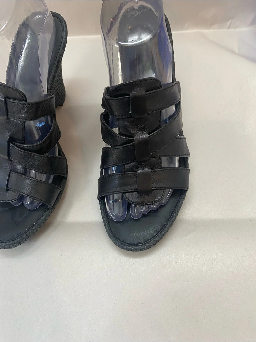 BORN Tinka Black leather platform Wedge Sandals with woven texture heel Size 11